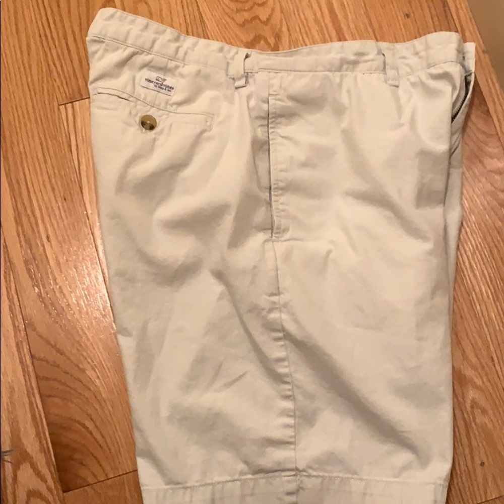 Men’s vineyard vines shorts